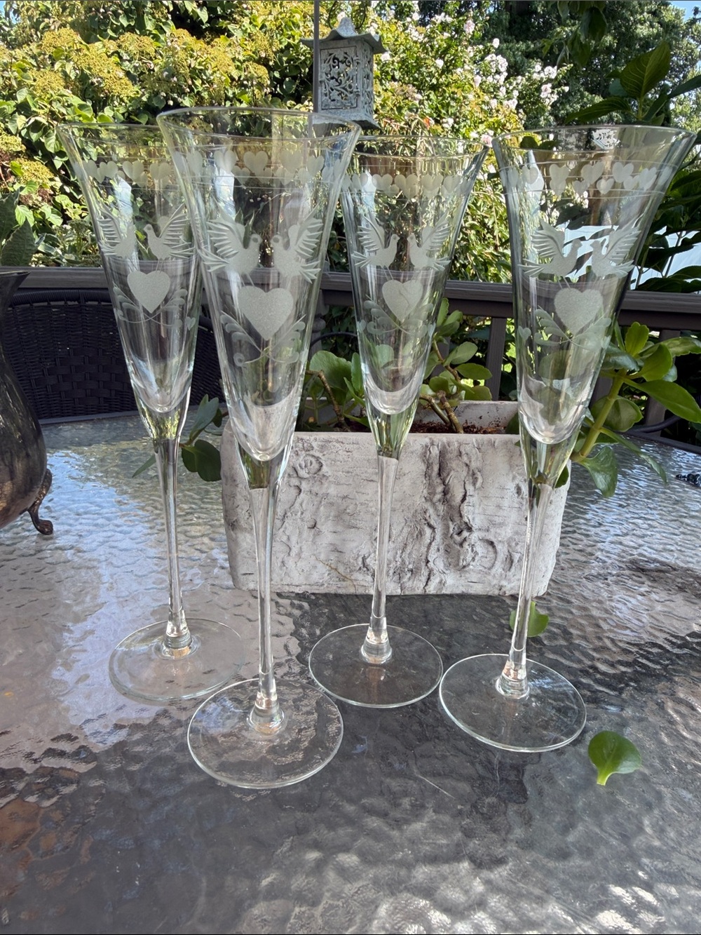 Etched Heart & Dove Colony Crystal Clear Champagne Flutes – Set of 4